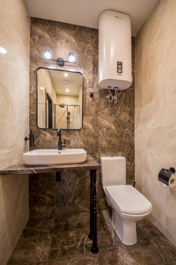Apartments On Ploshcha Ukrainskykh Heroiv Київ Екстер'єр фото