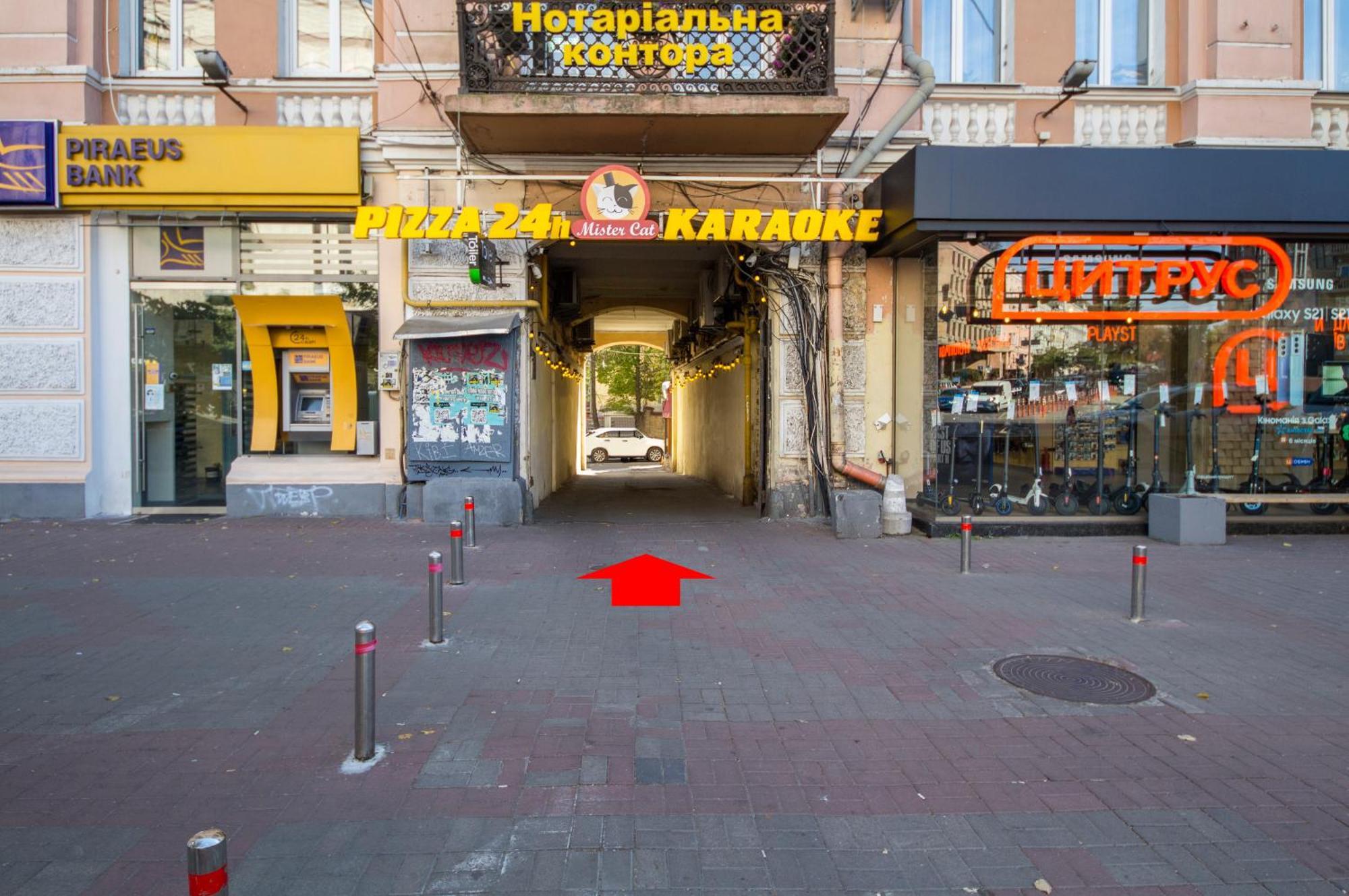 Apartments On Ploshcha Ukrainskykh Heroiv Київ Номер фото